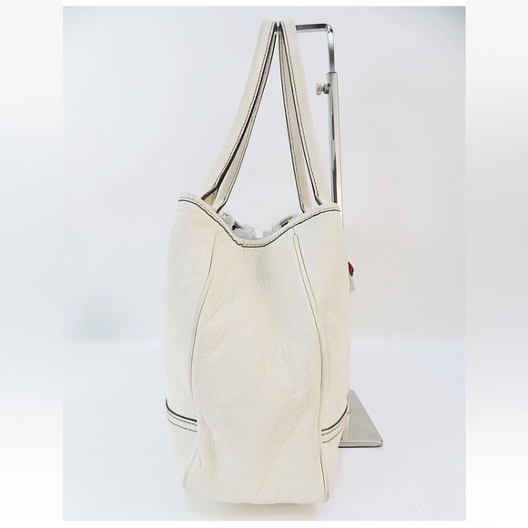 Gucci White Tote Bag with Red and Green Accents - Picture 3 of 12